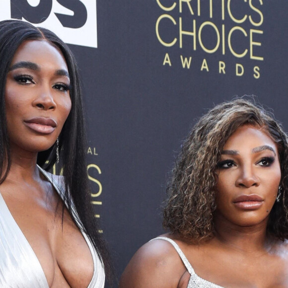 Venus Williams, Serena Williams - Photocall de la 27ème édition des Critics Choice Awards à Los Angeles le 13 mars 2022.
