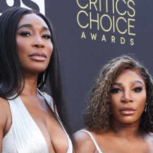 Venus Williams, Serena Williams - Photocall de la 27ème édition des Critics Choice Awards à Los Angeles.