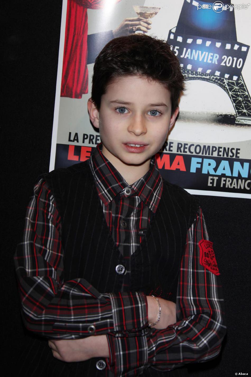 Il a des parents qui l'aiment, une bande de chouettes copains. AuxPrix des Lumières le 15 janvier Maxime Godart - Purepeople