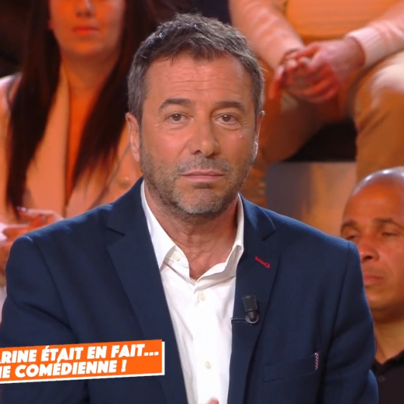 Bernard Montiel face à Carine, une femme qui affirme être le fruit de sa relation avec Mimi, une assistante de production de Vidéo Gag