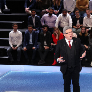 Jean-Luc Mélenchon - Les candidats à l'élection présidentielle sont sur le plateau de l'émission "La France face à la guerre" sur TF1 le 14 mars 2022