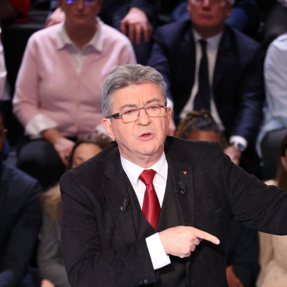 Jean-Luc Mélenchon - Les candidats à l'élection présidentielle sont sur le plateau de l'émission "La France face à la guerre" sur TF1 le 14 mars 2022