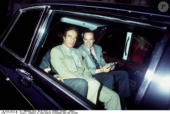 Frédéric et Jean-Gabriel Mitterrand à Paris en 1994