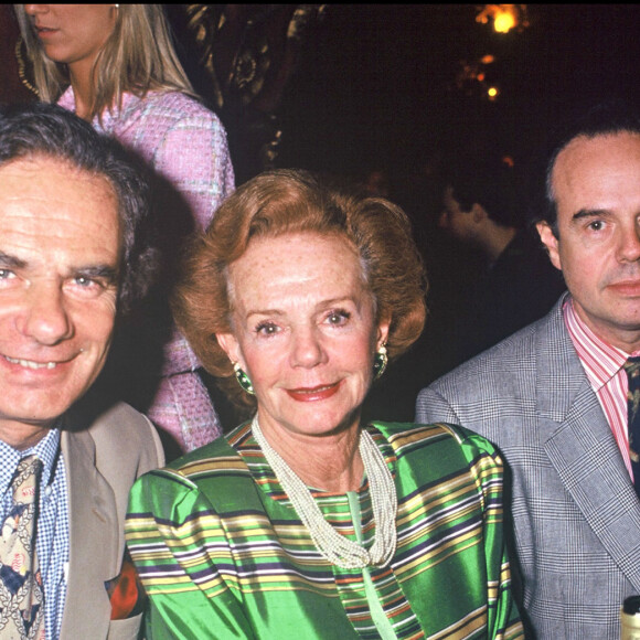 Jean-Gabriel Mitterrand, son frère Frédéric Mitterrand et leur mère Edith en 1994 à Paris