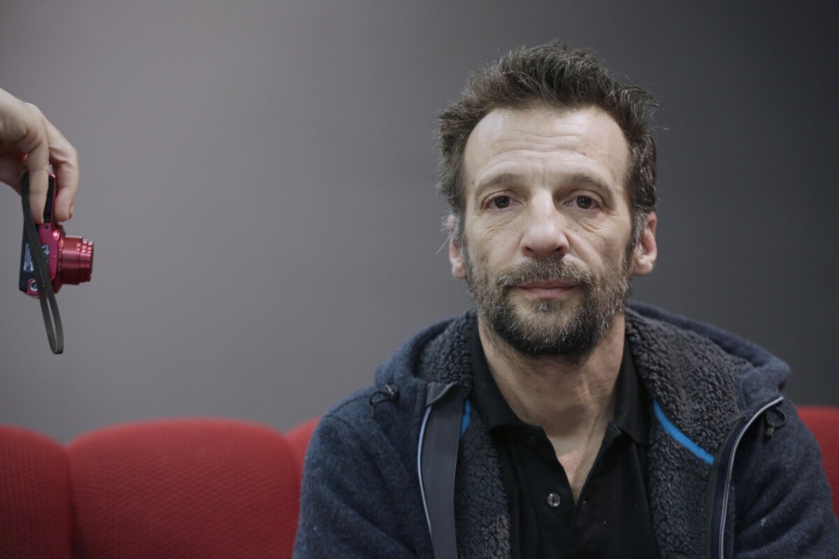 Photo : Carmen Kassovitz, Mathieu Kassovitz - People au photocall du défilé  Saint-Laurent Prêt-à-porter Automne/Hiver 2022/2023 dans le cadre de la  Fashion Week de Paris, France, le 1er Mars 2022. © Olivier