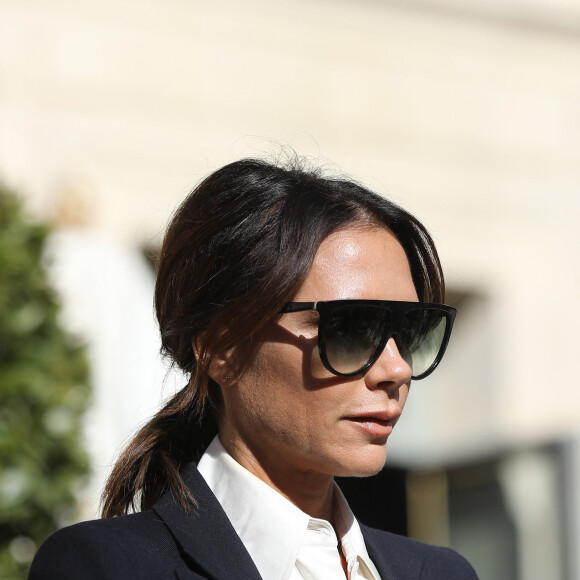 Victoria Beckham est allée déjeuner au restaurant "La Réserve" à Paris. Le 26 septembre 2018 