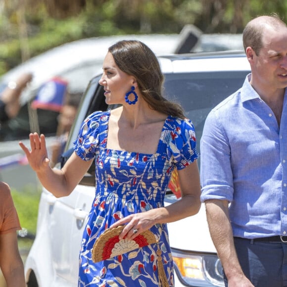 Le prince William et Kate Middleton rendent visite aux habitants d'Hopkins lors de leur tournée dans les Caraïbes au nom de la reine. Belize, le 20 mars 2022.