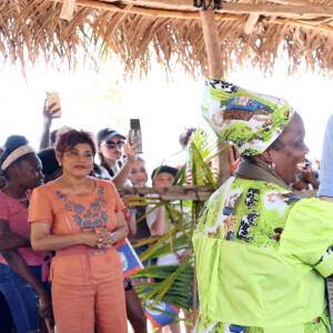 Le prince William et Kate Middleton rendent visite aux habitants d'Hopkins lors de leur tournée dans les Caraïbes au nom de la reine. Belize, le 20 mars 2022.