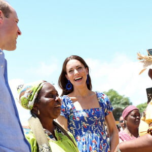 Le prince William et Kate Middleton rendent visite aux habitants d'Hopkins lors de leur tournée dans les Caraïbes au nom de la reine. Belize, le 20 mars 2022.