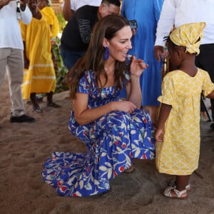 Le prince William et Kate Middleton rendent visite aux habitants d'Hopkins lors de leur tournée dans les Caraïbes au nom de la reine. Belize, le 20 mars 2022.