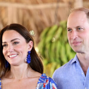 Le prince William et Kate Middleton rendent visite aux habitants d'Hopkins lors de leur tournée dans les Caraïbes au nom de la reine. Belize, le 20 mars 2022.