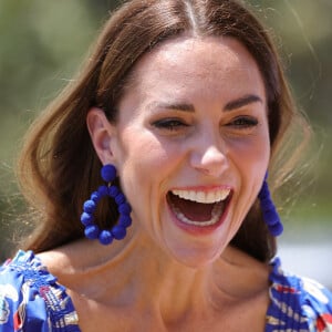 Le prince William et Kate Middleton rendent visite aux habitants d'Hopkins lors de leur tournée dans les Caraïbes au nom de la reine. Ici au Belize.