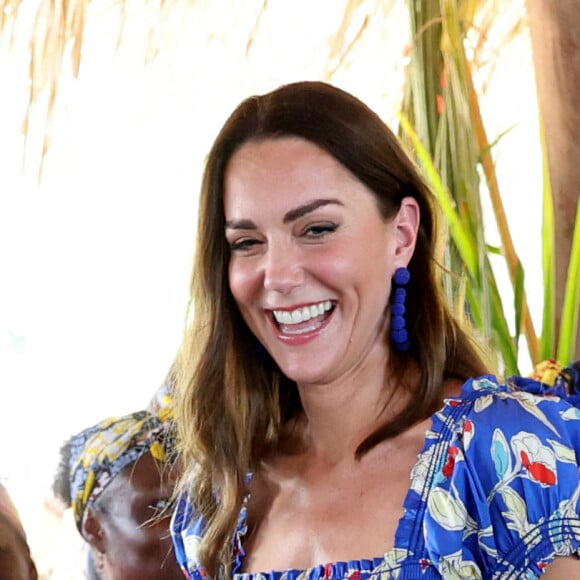 Le prince William et Kate Middleton rendent visite aux habitants d'Hopkins lors de leur tournée dans les Caraïbes au nom de la reine. Belize, le 20 mars 2022.