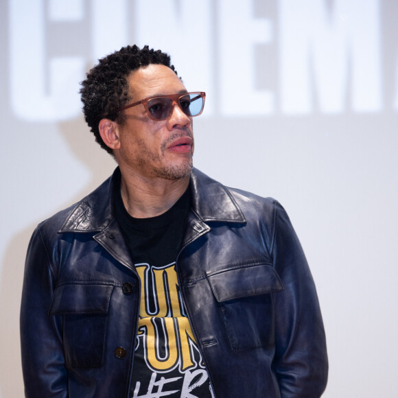 JoeyStarr lors du photocall de l'avant-première du film " Surprêmes" au Bozar (Palais des beaux-arts de Bruxelles) à Bruxelles en Belgique le 18 novembre 2021. 