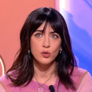 Nolwenn Leroy parle de sa prochaine grossesse sur le plateau des Maternelles avec Agathe Lecaron