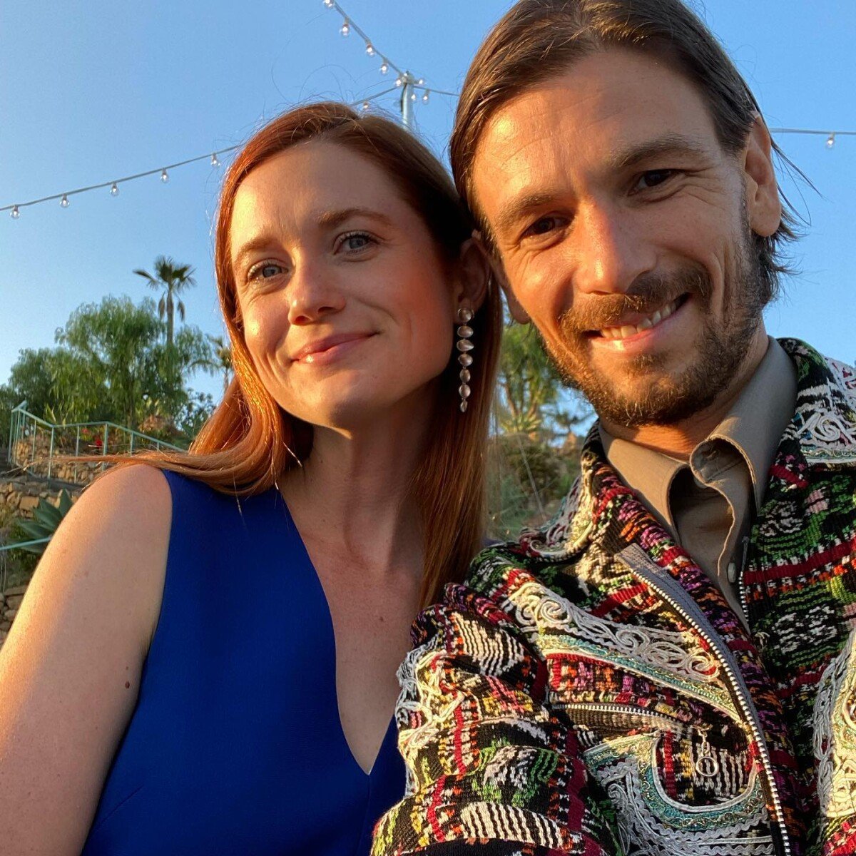 Photo : Bonnie Wright et son époux Andrew Lococo sur Instagram. Le 31  décembre 2021. - Purepeople