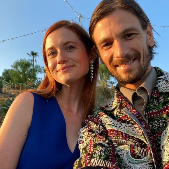 Bonnie Wright et son époux Andrew Lococo sur Instagram. Le 31 décembre 2021.