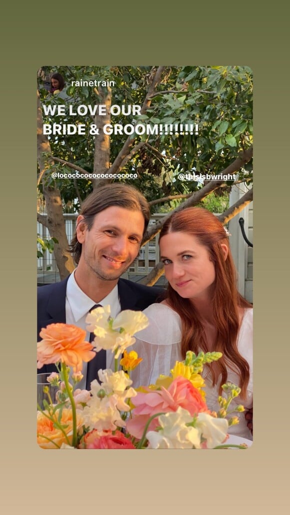 Bonnie Wright dévoile les coulisses de son mariage sur Instagram. Le 21 mars 2022.