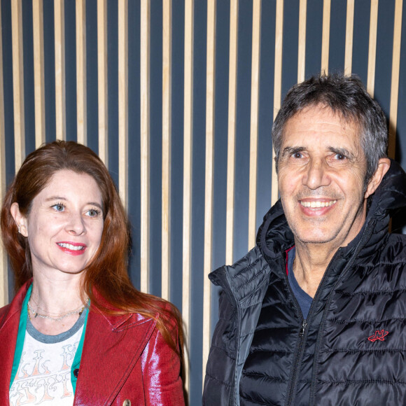 Julien Clerc et sa femme Hélène Grémillon - Avant Première Parisienne du film "Seule la terre est éternelle " à l'UGC Danton le 22 mars 2022. © Olivier Borde / Bestimage