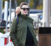 Exclusif - Anne Hathaway, enceinte, et son mari Adam Shulman se baladent dans le Connecticut, le 6 novembre 2019.