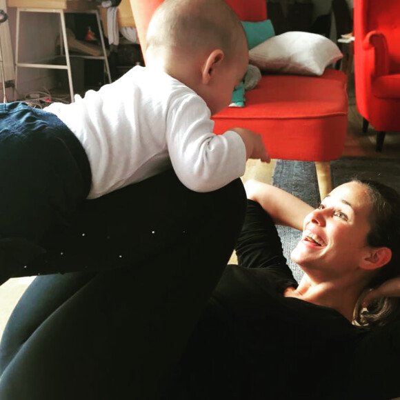 Lucie Lucas avec son fils Milo