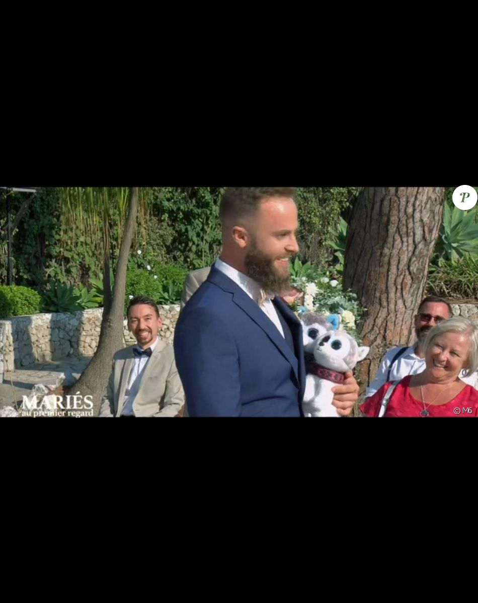 Axel lors du mariage, dans l'épisode de "Mariés au premier regard 2022" du 28 mars, sur M6