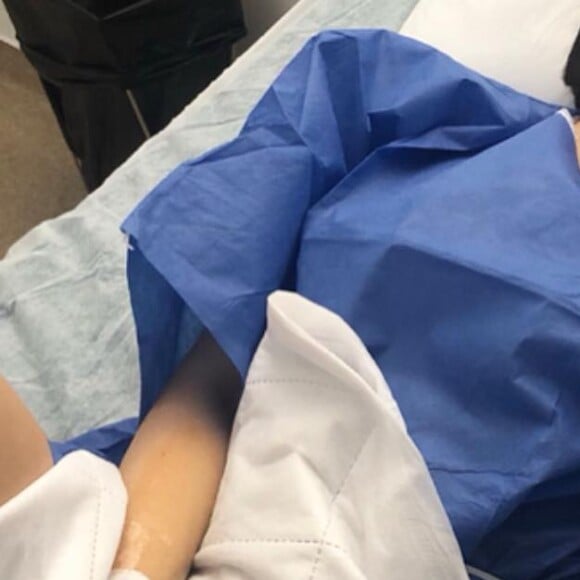 Après plusieurs mois de chimiothérapie, Agathe Auproux annonce être atteinte d'un cancer en mars 2019 sur son compte Instagram