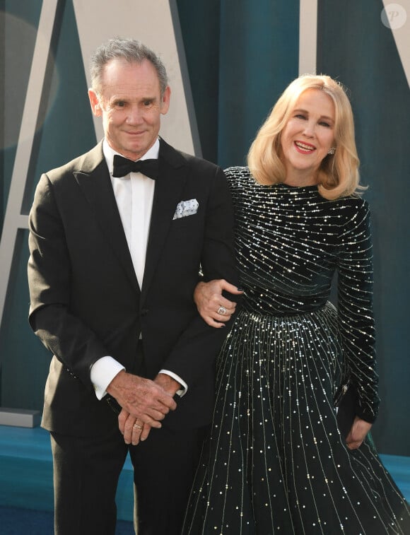Bo Welch et Catherine O'Hara au photocall de la soirée "Vanity Fair" lors de la 94ème édition de la cérémonie des Oscars à Los Angeles, le 27 mars 2022. © imageSPACE via Zuma Press/Bestimage 