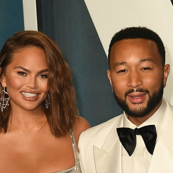 Chrissy Teigen et John Legend au photocall de la soirée "Vanity Fair" lors de la 94ème édition de la cérémonie des Oscars à Los Angeles, le 27 mars 2022. © imageSPACE via Zuma Press/Bestimage 