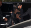 Rihanna, enceinte, arrive à l'after-party des Oscar de Jay-Z au Château Marmont à Los Angeles. 