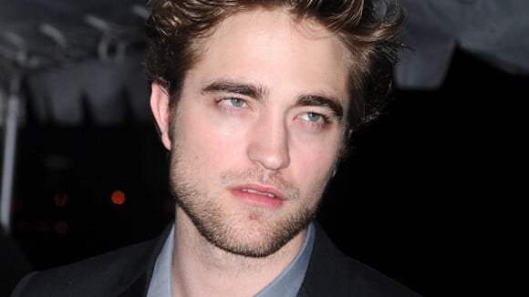 Haïti : Robert Pattinson a mis de côté sa mésentente avec George Clooney...