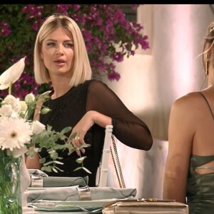 Carine stressée lors de la soirée de mariage d'Alicia et Bruno, lors de l'épisode de "Mariés au premier regard 2022" du 28 mars, sur M6