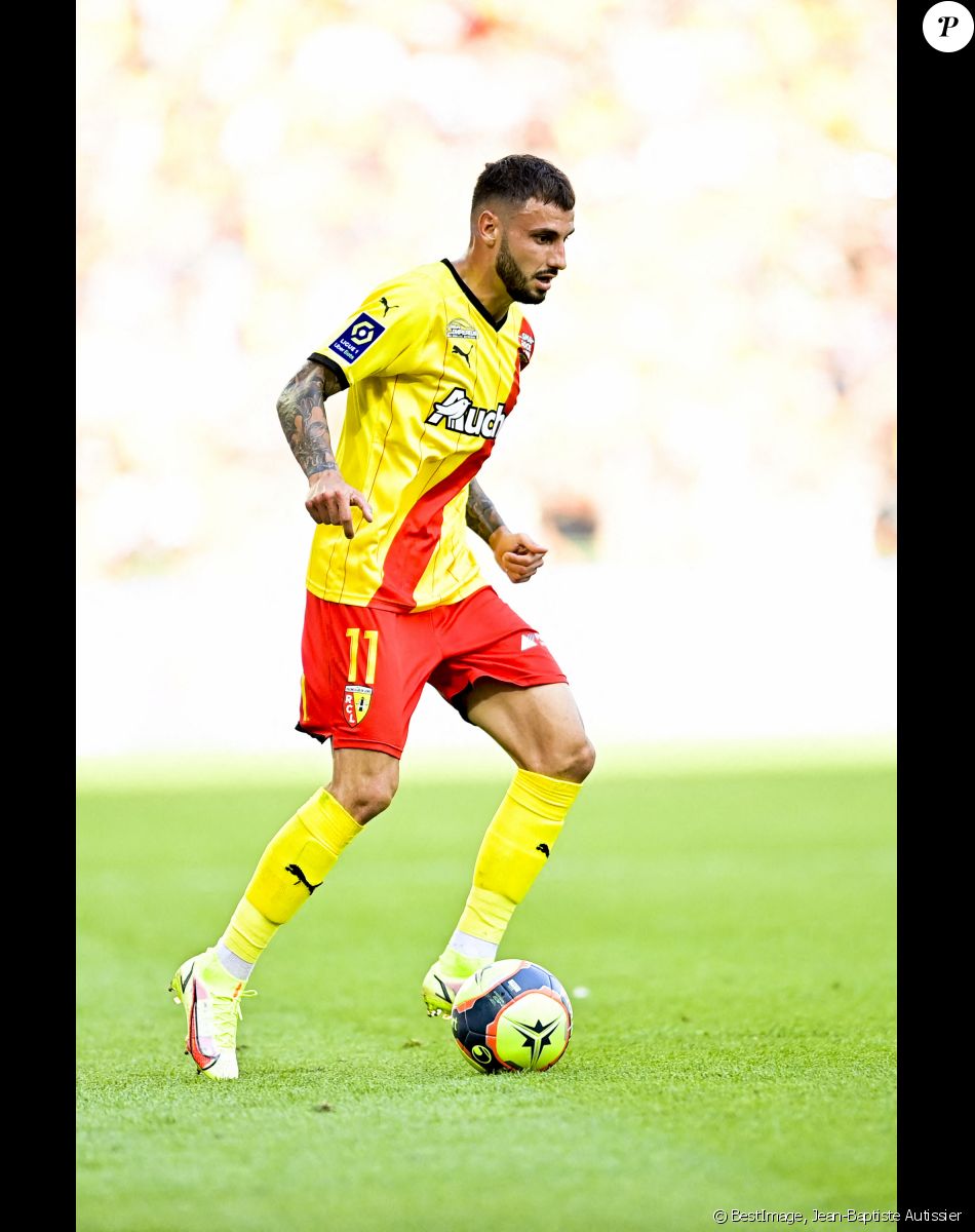Jonathan Clauss (RC Lens) - Match de football en ligue 1 Uber Eats : Lens remporte la victoire 1 à 0 face à Lille le 18 septembre 2021. © JB Autissier/Panoramic/Bestimage