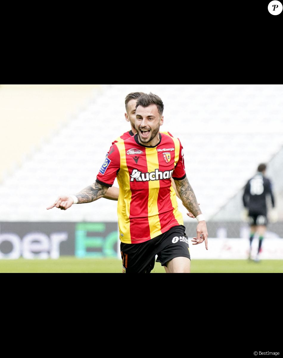 Jonathan Clauss - Match de football Lens VS Metz lors de la Ligue 1 Uber Eats à Lens. © FEP/Panoramic/Bestimage