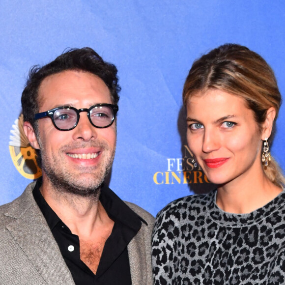 Nicolas Bedos, le président du Jury, et sa compagne Pauline Desmonts lors de la soirée de clôture de la 3eme édition du Festival Cinéroman à Nice, le 24 octobre 2021.  © Bruno Bebert / Bestimage 