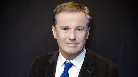 Nicolas Dupont-Aignan papa : pourquoi il cache ses filles Victoire et Sixtine...