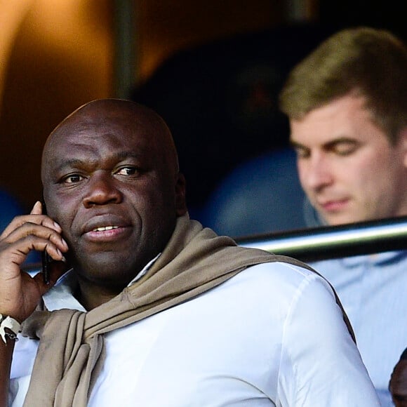 Wilfried Mbappé (père de Kylian) dans les tribunes lors du match de Ligue 1 "PSG - AS Monaco (3-1)" au Parc des Princes à Paris. Paris, le 21 avril 2019.