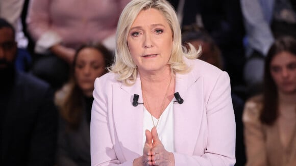 "Je m'en fiche des rumeurs" : Marine Le Pen, célibataire et en coloc avec une femme, évoque sa vie intime