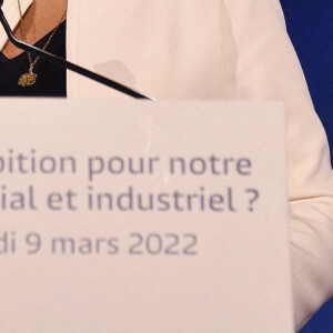 Exclusif - Marine Le Pen - Prise de parole des candidats à l'élection présidentielle 2022 organisée par l'UIMM à la Mutualité à Paris le 9 mars 2022.  © Pierre Perusseau / Bestimage