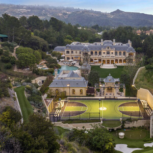 Mark Wahlberg vend son château à Los Angeles pour 87.5 millions de dollars. 