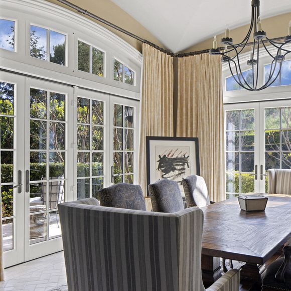 Mark Wahlberg vend son château à Los Angeles pour 87.5 millions de dollars. 
