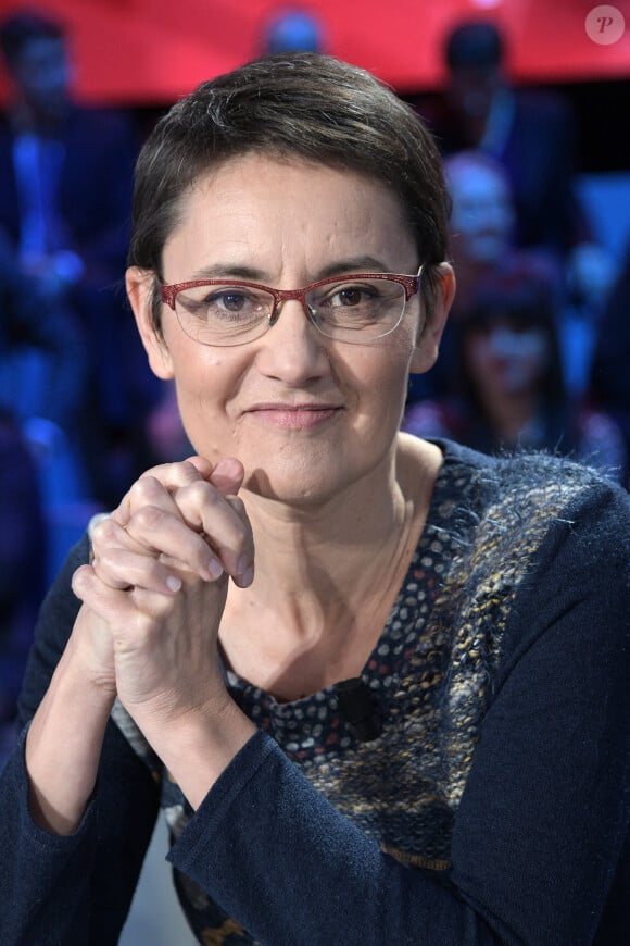 Exclusif - Nathalie Arthaud (Lutte ouvrière) lors du tournage du débat politique "Demain quelle France dans quelle Europe ?" sur CNEWS et Europe1, dans le studio Canal Factory à Boulogne-Billancourt, le 7 mai 2019