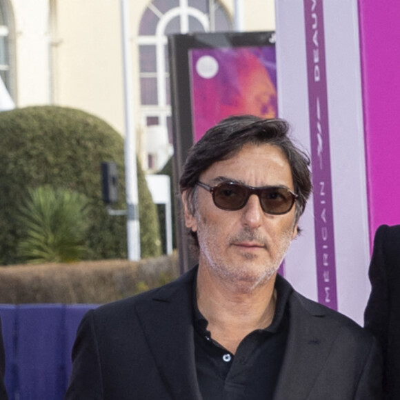 Ben Attal, Yvan Attal et Charlotte Gainsbourg ( présidente du jury) - Première du film "Les choses humaines" lors de la 47éme édition du Festival du Cinéma Américain de Deauville le 11 septembre 2021. © Olivier Borde / Bestimage 