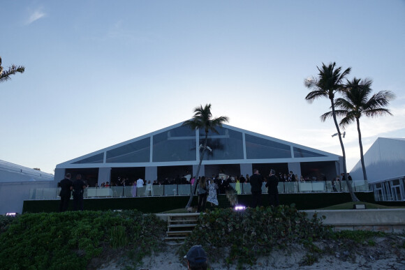 Exclusif - - Les invités lors de la cérémonie de mariage de Brooklyn Beckham et Nicola Peltz à Palm Beach en Floride le 9 avril 2022. 
