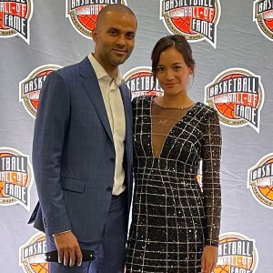 Tony Parker et Alizé Lim lors de la cérémonie Basket Hall Of Fame, dans le Connecticut. C'est le premier tapis rouge pour les amoureux.