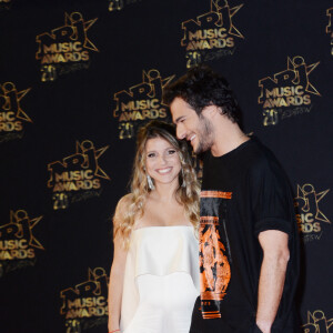 Amir Haddad et sa femme Lital (enceinte) - 20ème cérémonie des NRJ Music Awards au Palais des Festivals à Cannes. Le 10 novembre 2018 © Christophe Aubert via Bestimage 