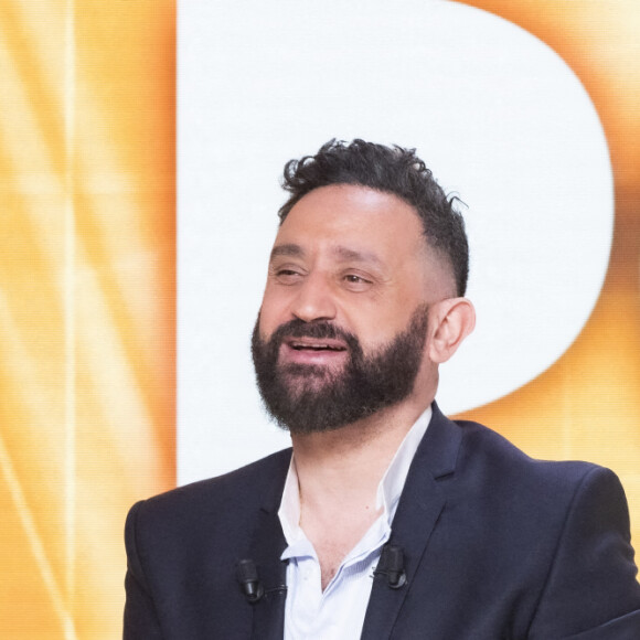 Exclusif - Cyril Hanouna sur le plateau de l'émission Touche pas à mon poste (TPMP) diffusée en direct sur C8 le 21 mars 2022. © Jack Tribeca / Bestimage
