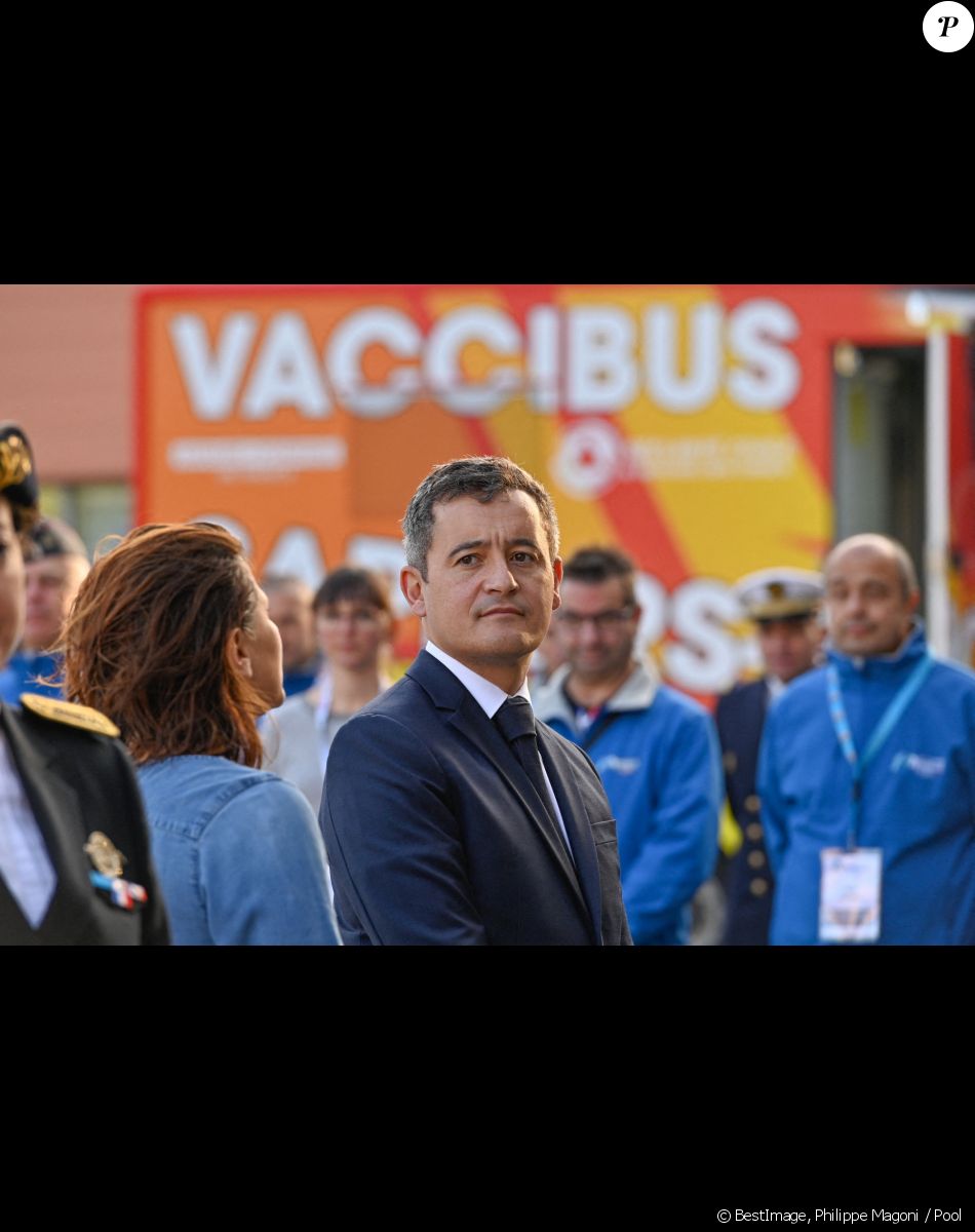 Gerald Darmanin - Le président de la République Emmanuel Macron lors de la clôture du 127ème Congrès National des Sapeurs Pompiers de France au Parc Chanot à Marseille. Le 16 octobre 2021