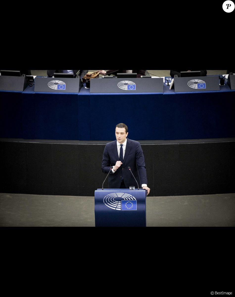 Jordan Bardella à la tribune du Parlement Européen à Strasbourg, le 19 janvier 2022.