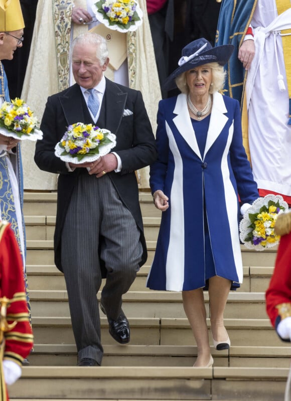Le prince Charles, prince de Galles, et Camilla Parker Bowles, duchesse de Cornouailles, représentent la reine d’Angleterre en assistant au Royal Maundy Service à la chapelle St George de Windsor, le 14 avril 2022.